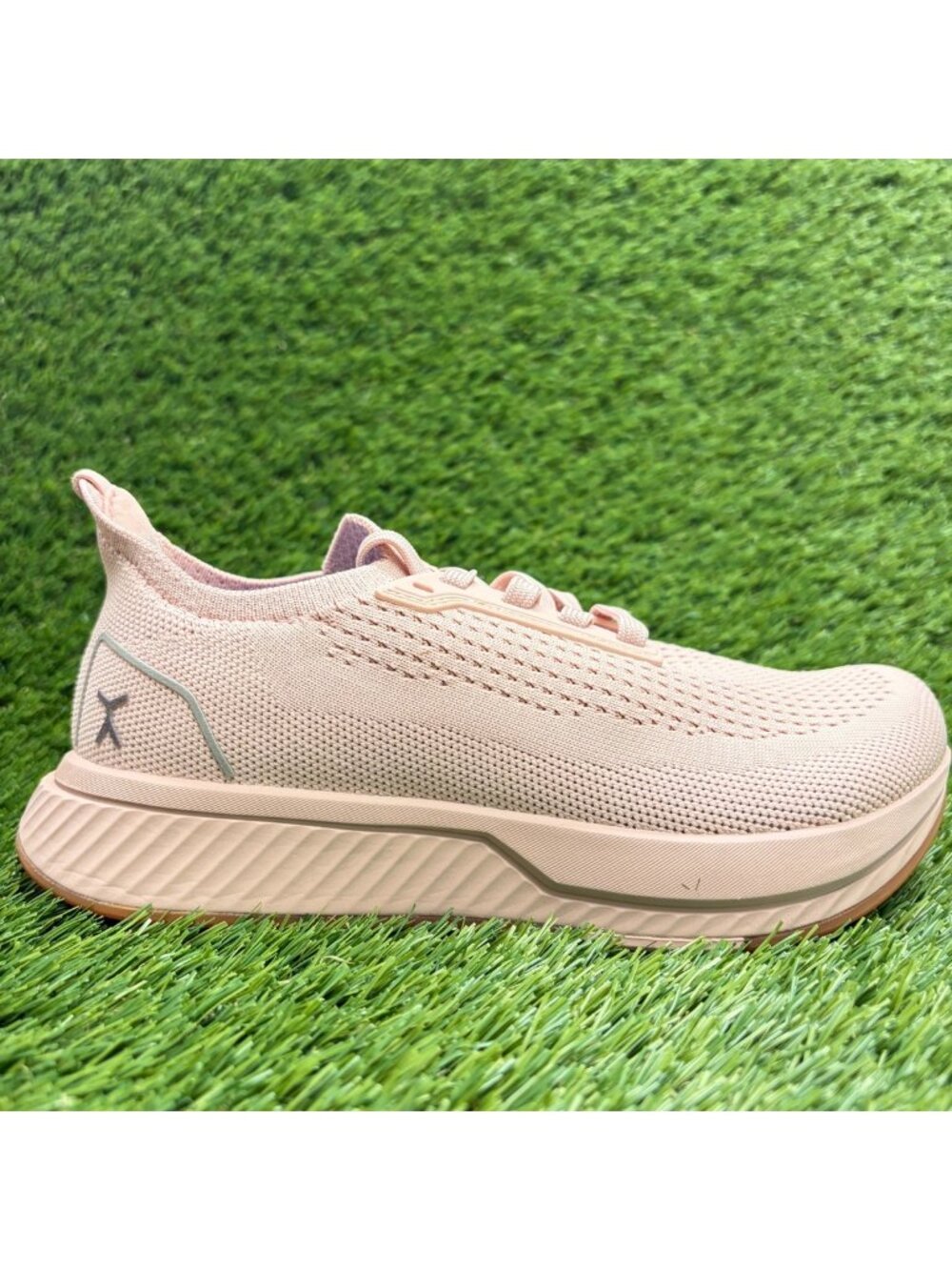 Flux Footwear Adapt Runner Blush Pink Womens Size 5.5 Athletic Shoes Sneakers